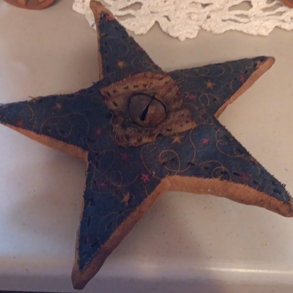 Primitive set - Picture 3 of 8